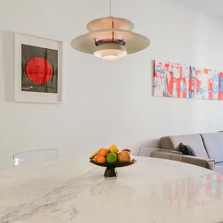 Porta Venezia-exclusive Design Apartment-2 * ميلان